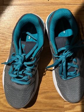 New Balance Sneakers Size 6